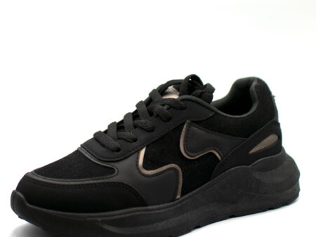 Sneakers σε Συνδυασμό Χρωμάτων