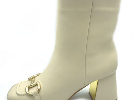 Μποτάκια με τετράγωνη μύτη