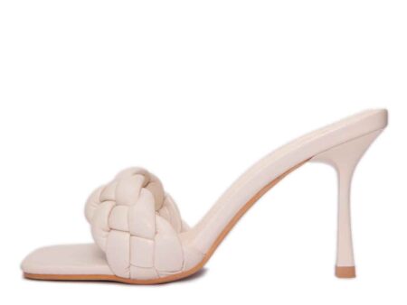 Mules με Καπιτονέ Σχέδιο Λευκό