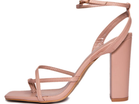 Γυναικεία πέδιλα με τετράγωνη μύτη Nude