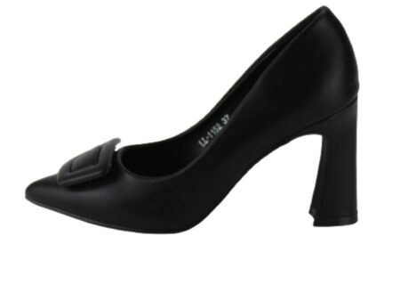 Γόβα μυτερή με μπερέτα Μαύρη