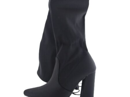 Μπότες μυτερές σε Μαύρο χρώμα με φερμουάρ