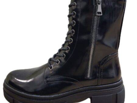 loustrin boots