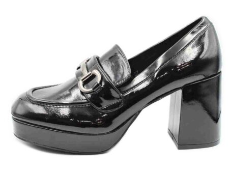 Γυναικεία loafers μαύρο λουστρίν Ψηλό με Τακούνι