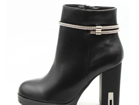 Μποτίνι μαύρο με ασημί αλυσίδα