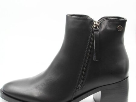 Μποτάκι με διακοσμητικό φερμουάρ στο πλαι