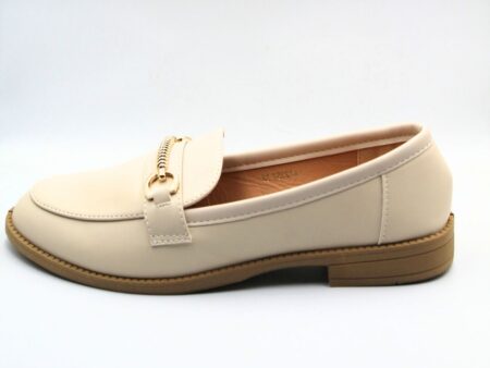 Μοκασίνια με Διακοσμητική Αλυσίδα