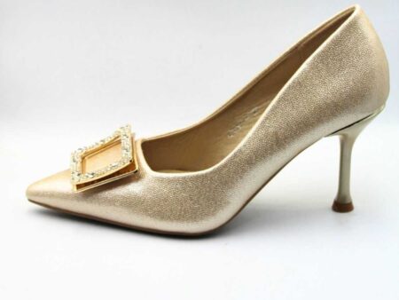 Γόβα χρυσή με χρυσή αγκράφα