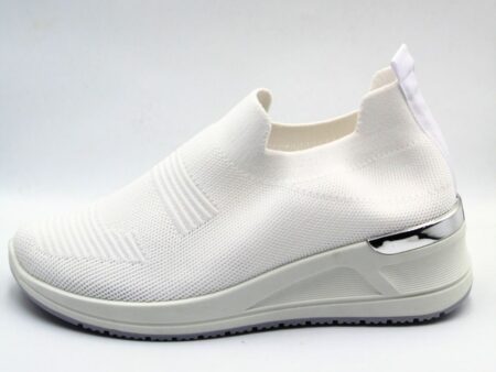 Sneakers κάλτσα με ασημένια λεπτομέρεια στη φτέρνα