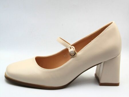 Γόβα δερματίνη με μπαρέτα