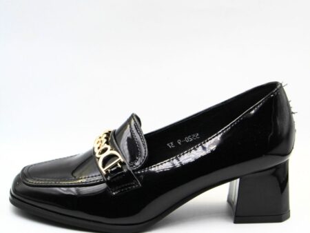 Μοκασίνια λουστρίνι με αλυσίδα χρυσή