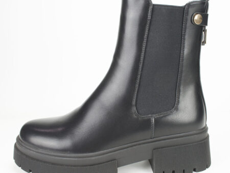 Μαύρα Μποτάκια Casual με Χρυσή Λεπτομέρεια Φερμουάρ και Λάστιχο