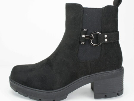 Μαύρα Μποτάκια από καστόρι και Μεταλλική Λεπτομέρεια