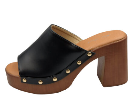 Μαύρα Clogs με ξύλινο τακούνι και χρυσά τρουκς