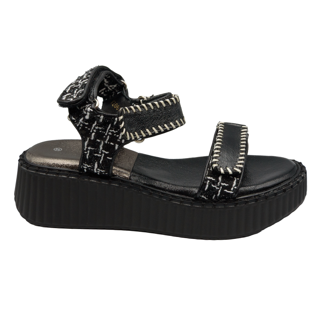 Μαύρα flatform σανδάλια με κεντητά λουράκια και velcro